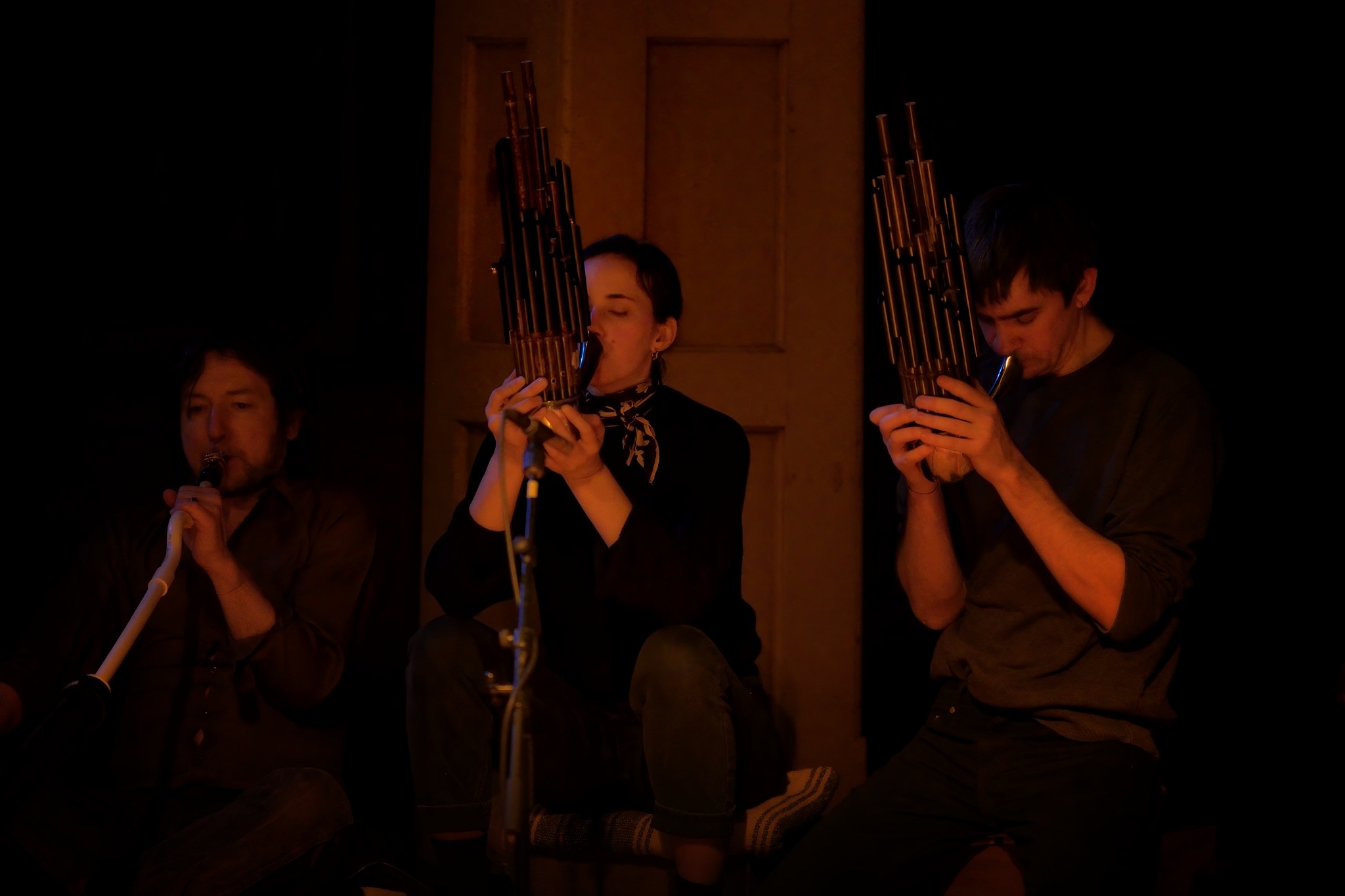 Sheng and reed horn players